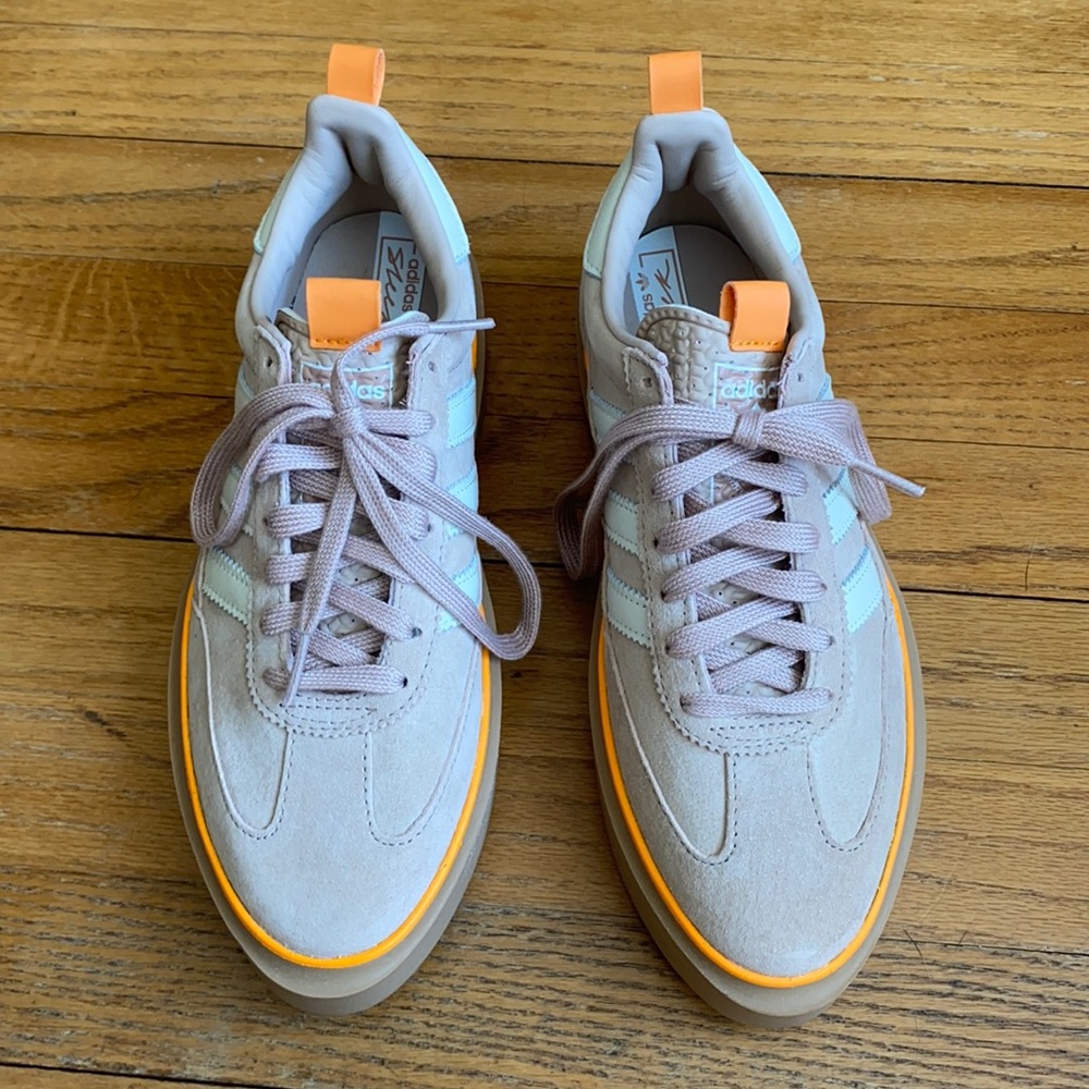 Adidas sleek 72 NWOT